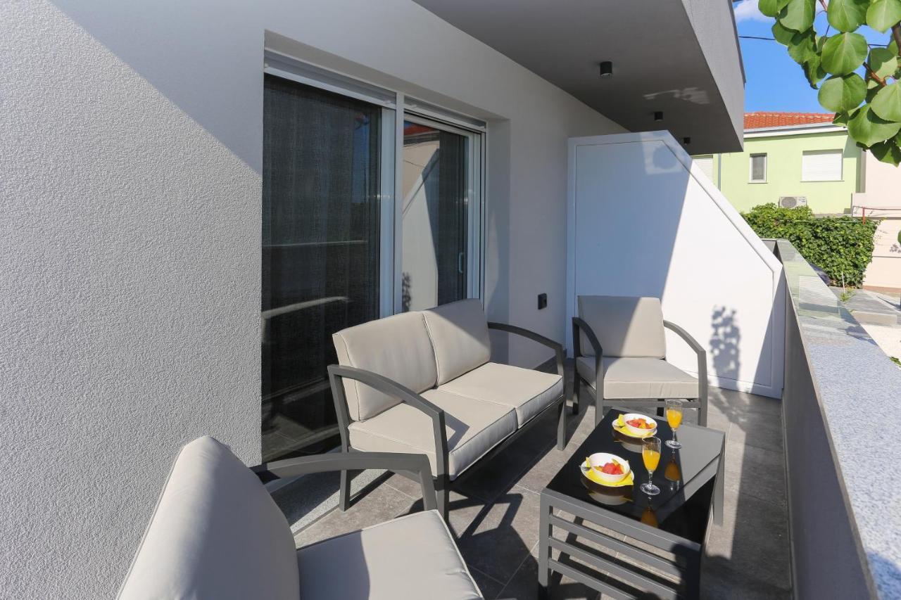 Family Friendly Apartments With A Swimming Pool Kastel Kambelovac, Kastela - 16162 Esterno foto